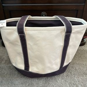 Lands End small zippered top tote.
